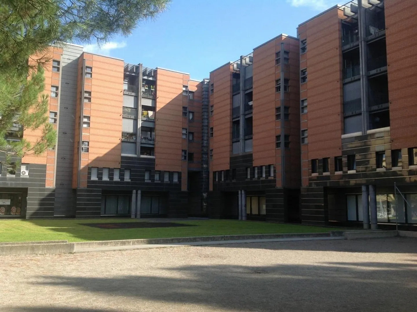 Nelle vicinanze della nuova Università di Lugano - Foto 2 di 11