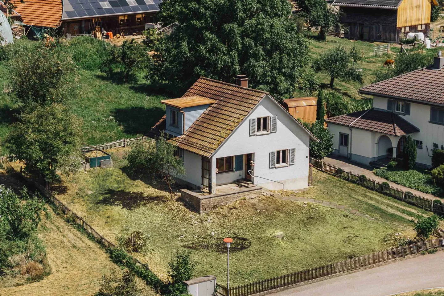 Single-family house in a rural location - Photo 1 of 14