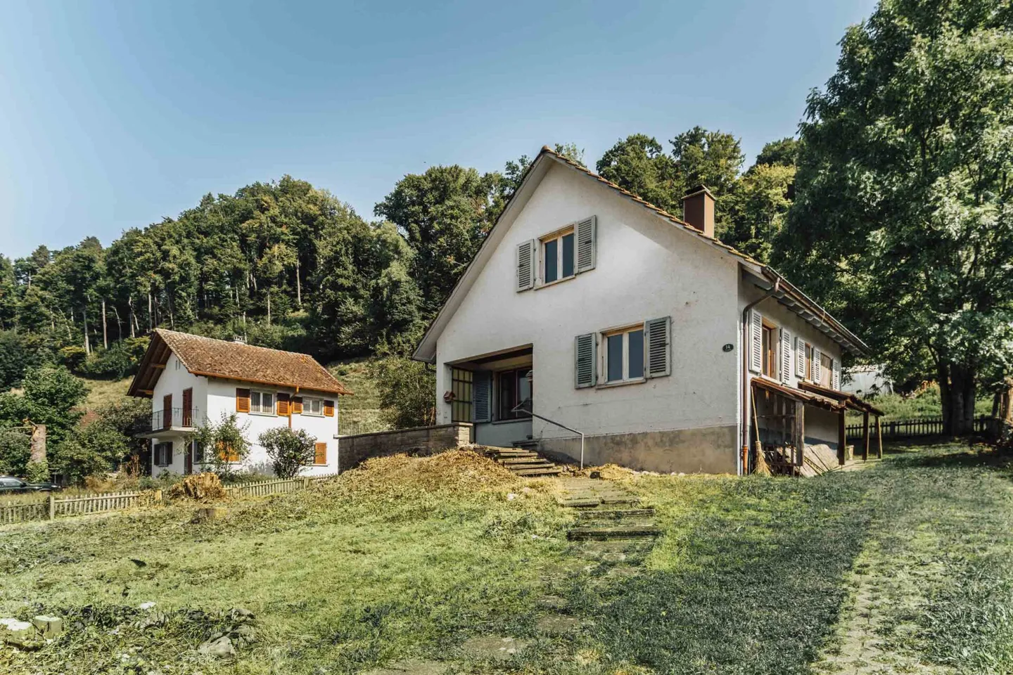Single-family house in a rural location - Photo 2 of 14