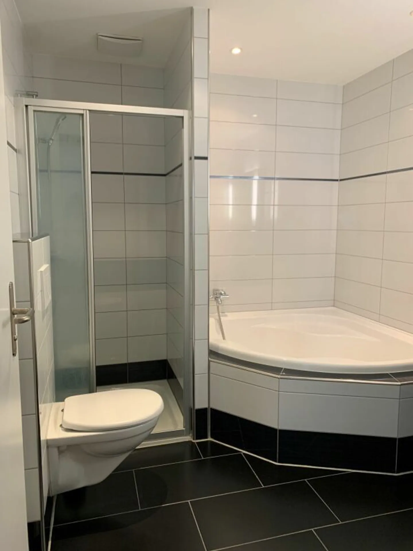 Modern 3.5-room apartment on the 3rd floor in a central location in Kriens - Photo 8 of 16