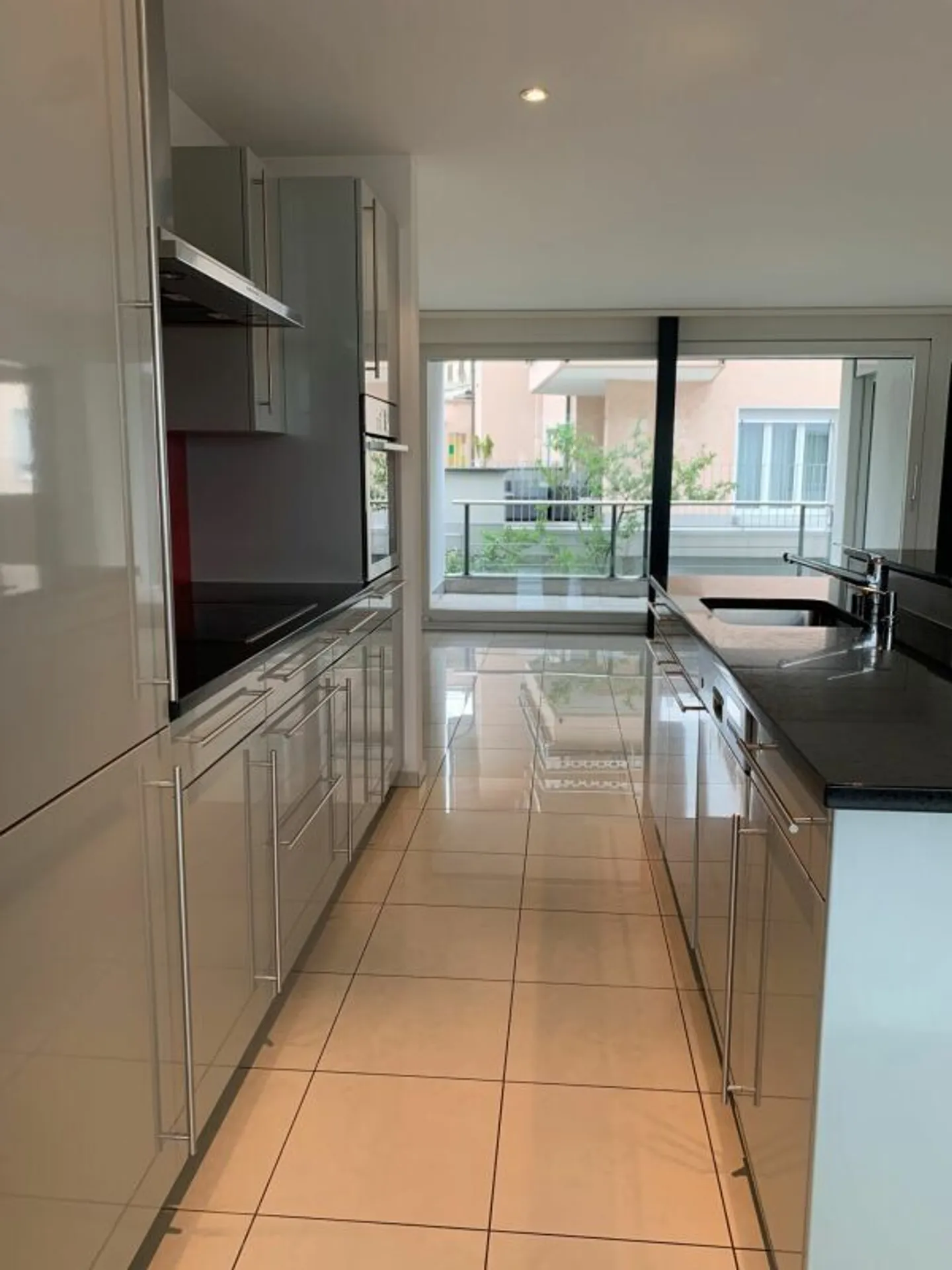 Modern 3.5-room apartment on the 3rd floor in a central location in Kriens - Photo 7 of 16