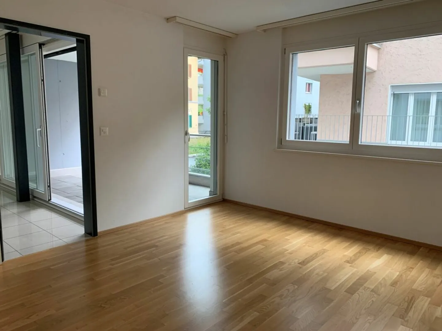 Modern 3.5-room apartment on the 3rd floor in a central location in Kriens - Photo 10 of 16