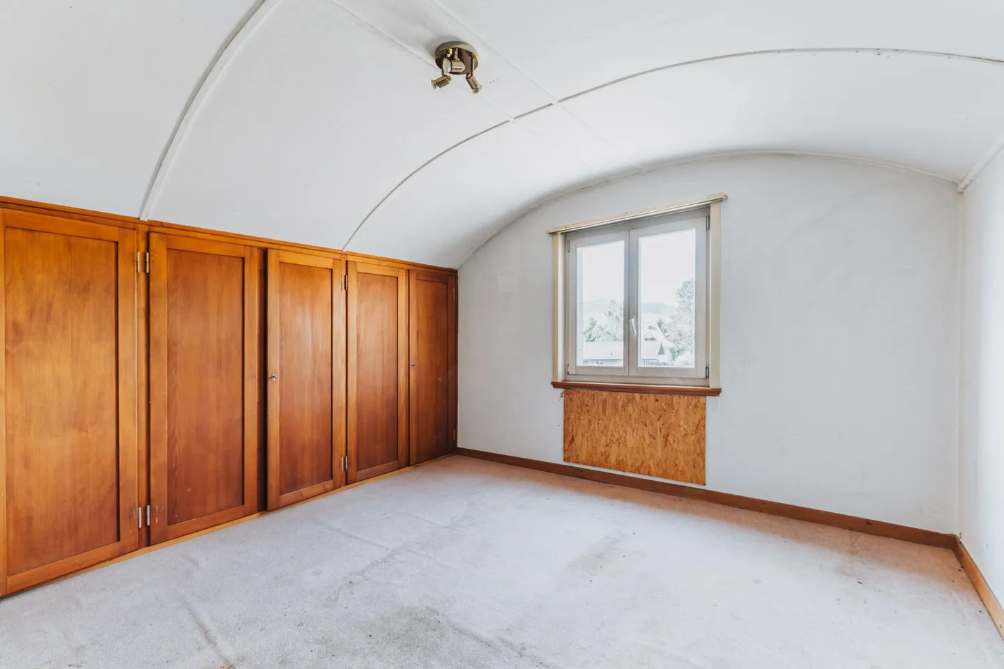 Single-family house in a rural location - Photo 12 of 14