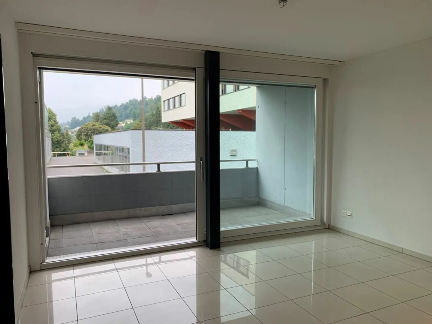 Modern 3.5-room apartment on the 3rd floor in a central location in Kriens - Photo 15 of 16