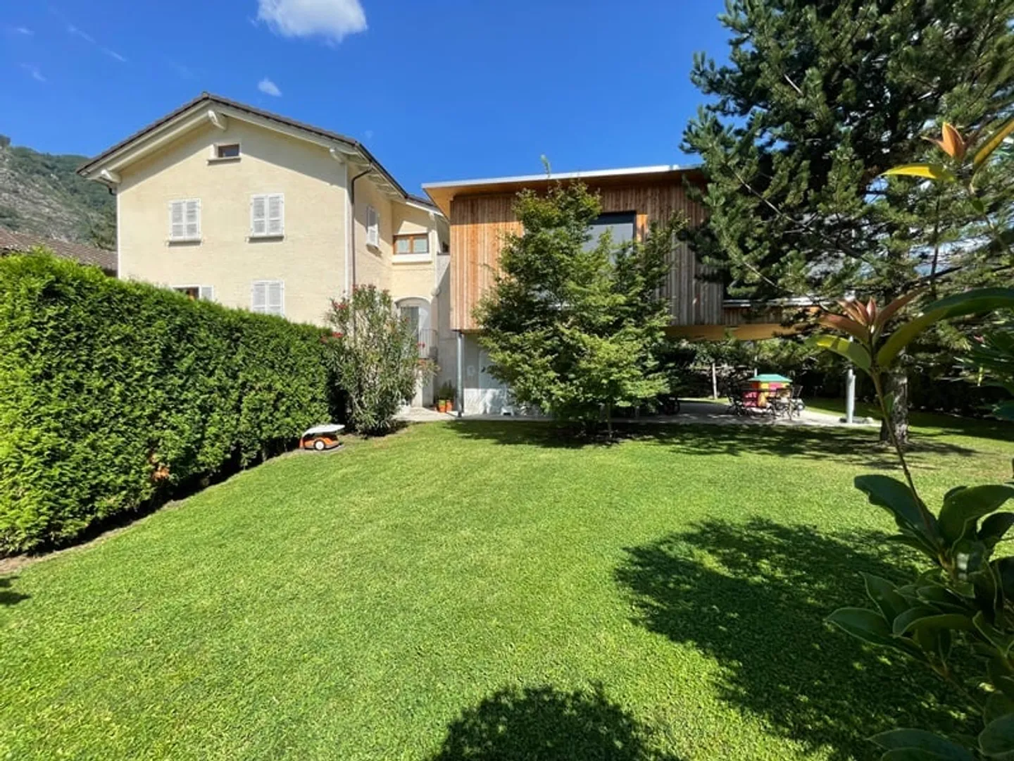 Grande casa con 7,5 stanze - Foto 1 di 11