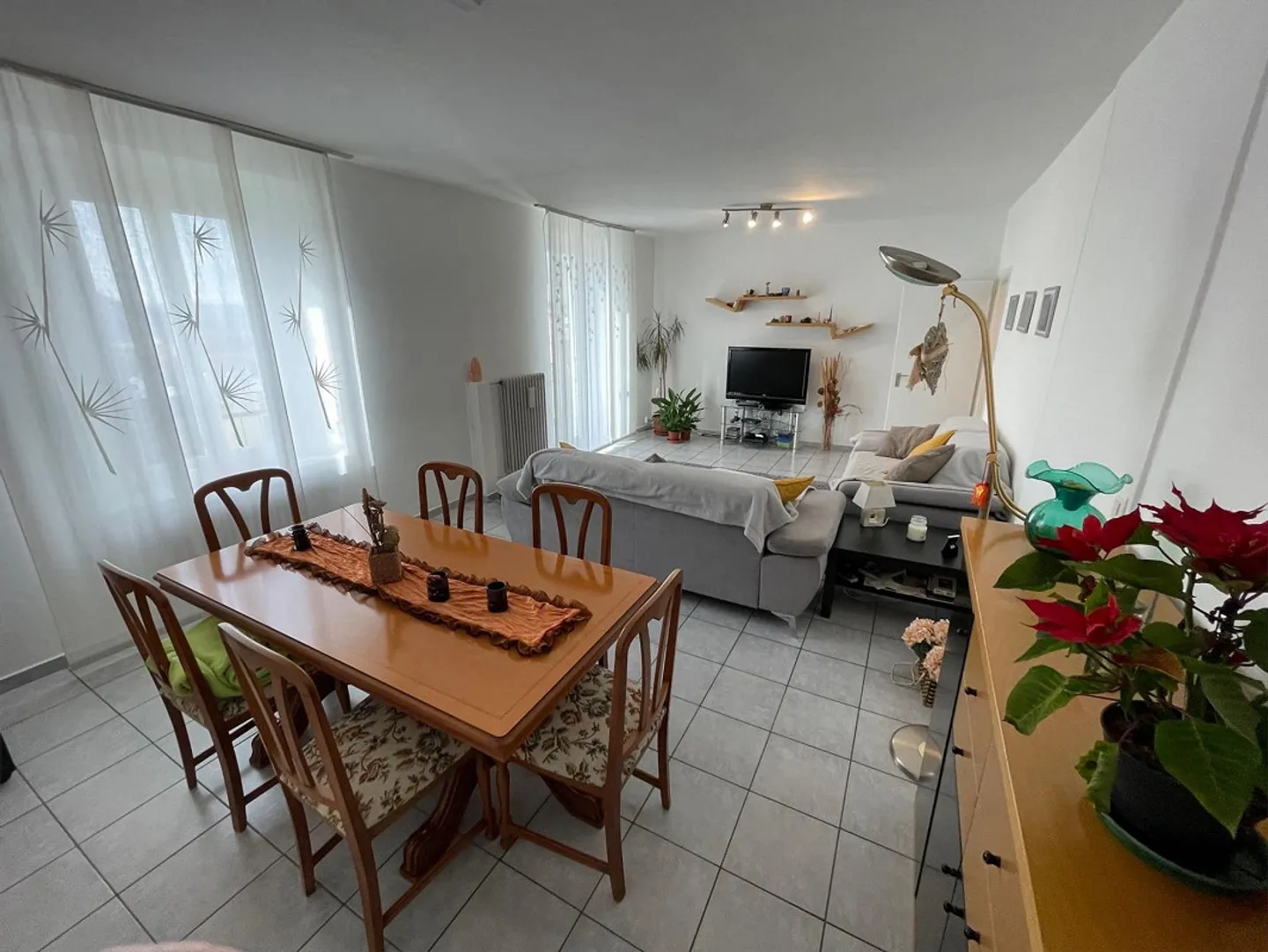 INTERESSANTES HAUS 6.5 ZIMMER MIT GARTEN - Foto 9 von 13