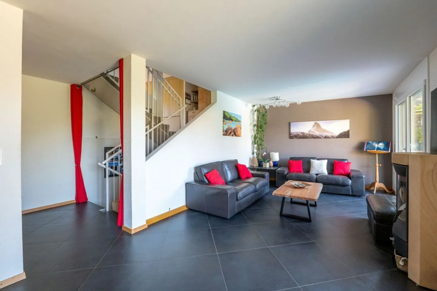 Villa d'architetto di 7,5 locali con piscina riscaldata e jacuzzi a Corcelles-près-Payerne - Foto 2 di 11