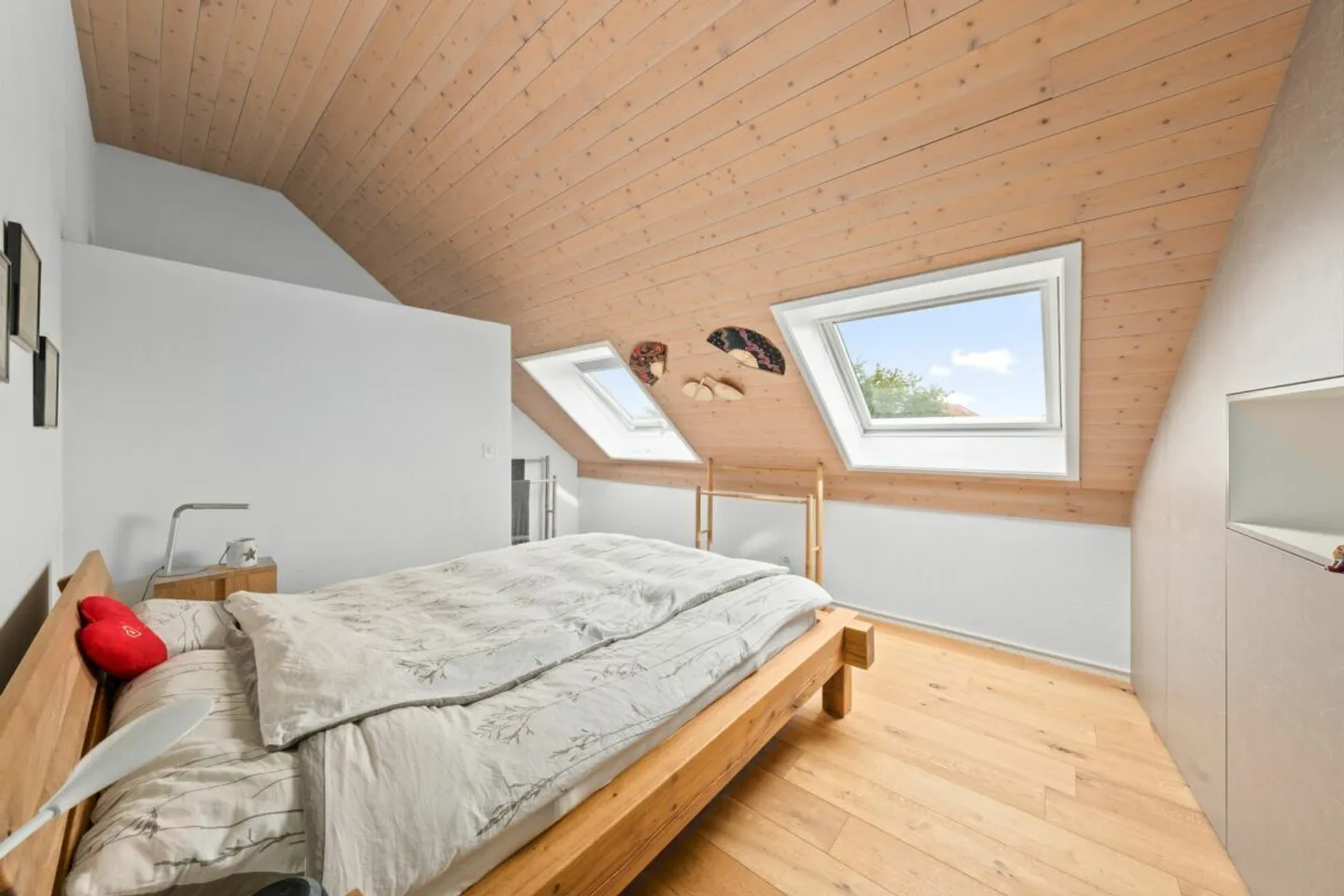 Villa d'architetto di 7,5 locali con piscina riscaldata e jacuzzi a Corcelles-près-Payerne - Foto 7 di 11