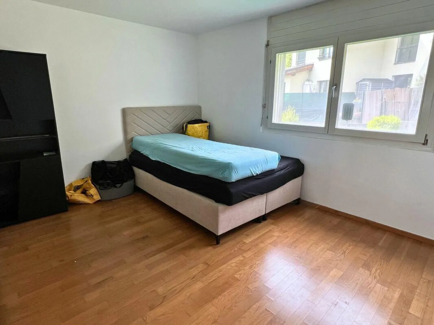 Casa unifamiliare moderna con terrazza e giardino privato - Foto 8 di 12