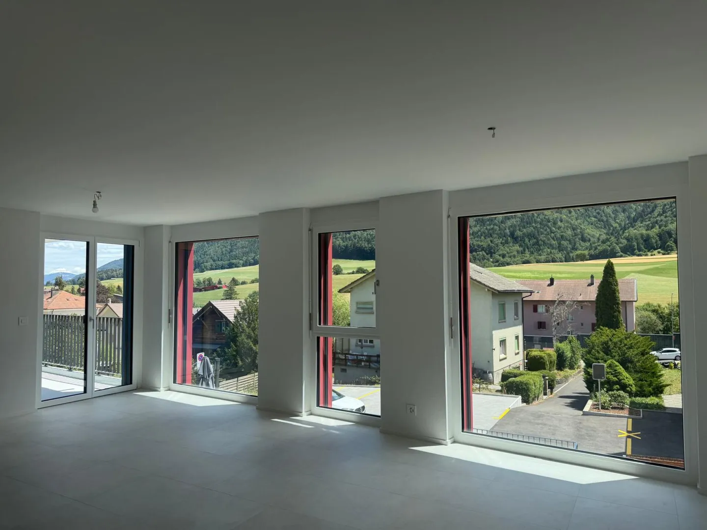 Villeret, bellissimo appartamento di 3,5 stanze al 2° piano con terrazza e ascensore - Foto 3 di 13
