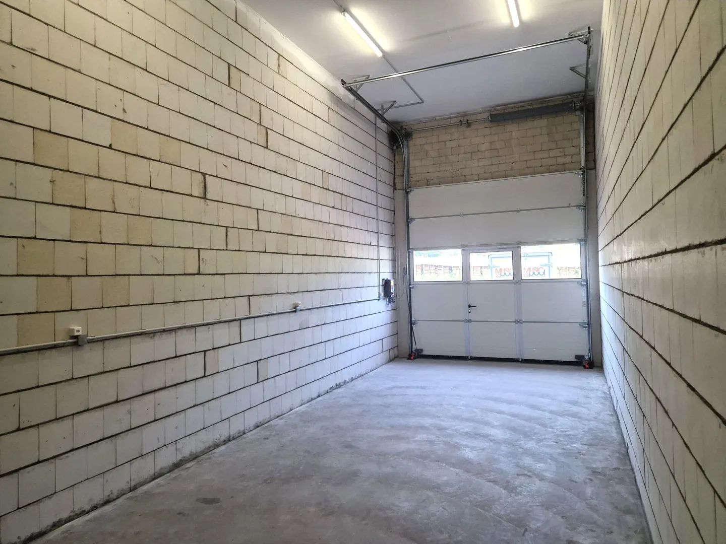 Box garage spaziosi in affitto - Foto 4 di 6