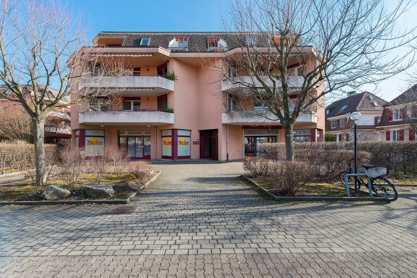 Modernes Apartment in Allschwil - Foto 1 von 9