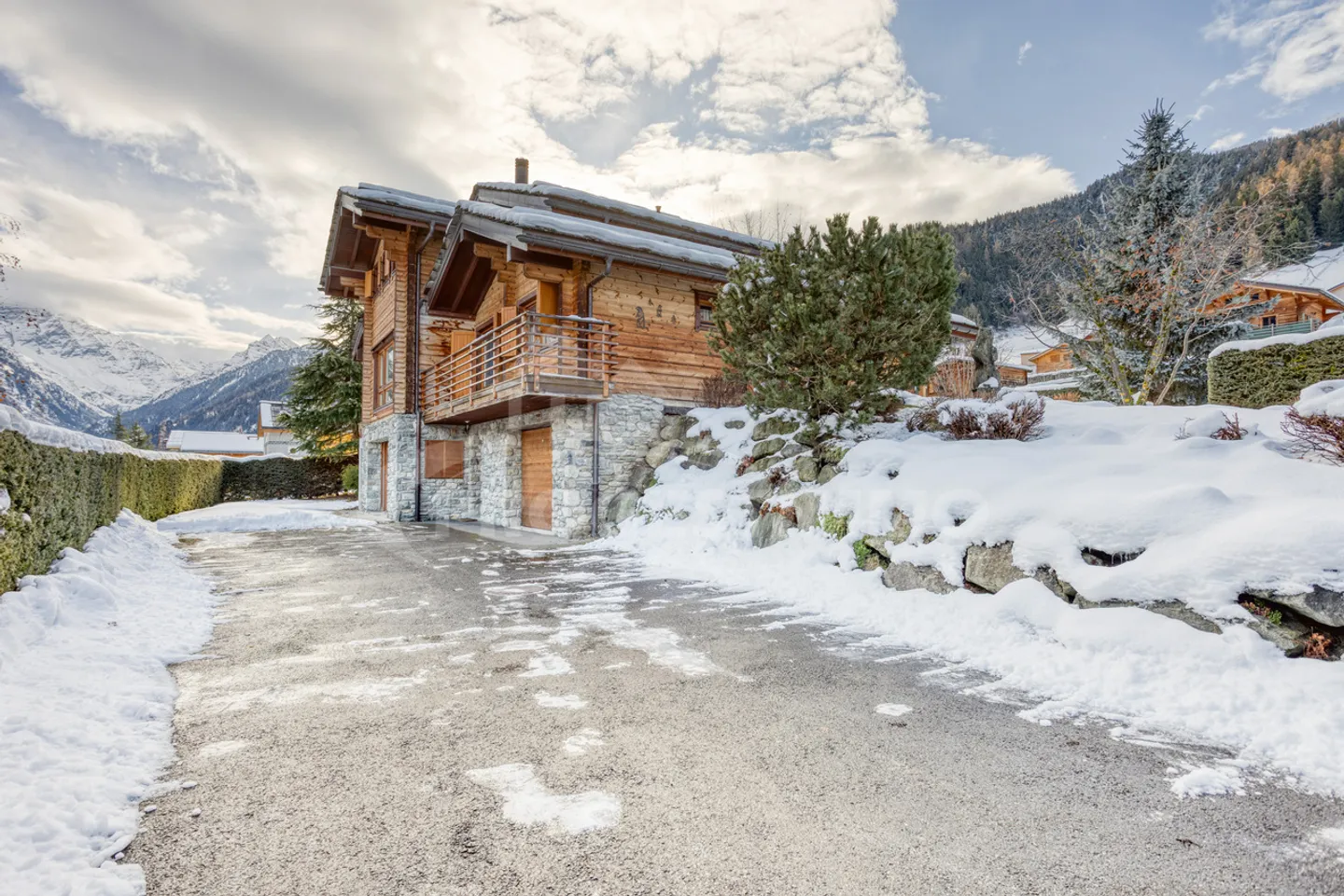 Traumhafter Chalet mit Bauparzelle - Foto 15 von 15