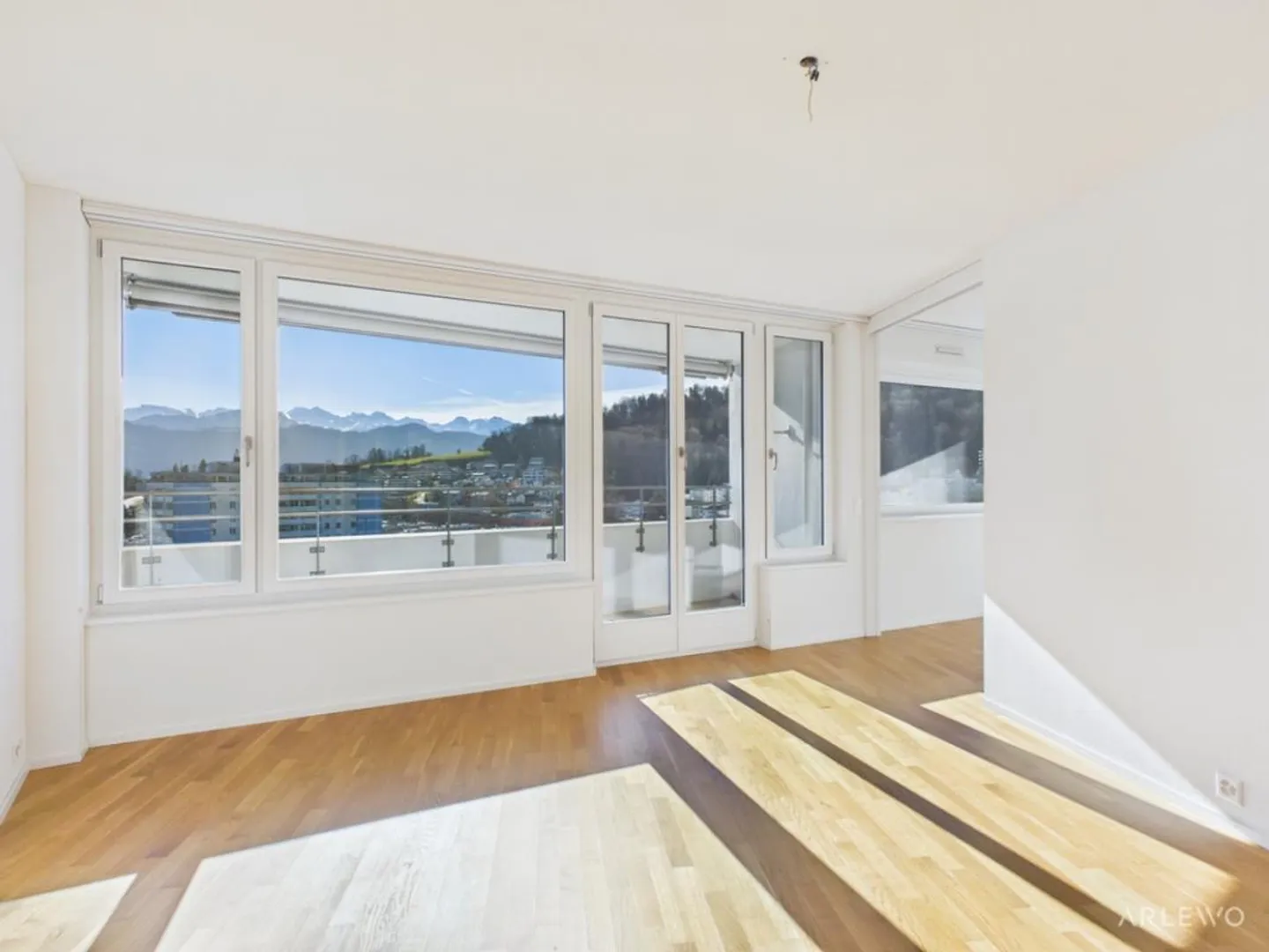 Wohnen mit Sicht auf den See und die Berge - Foto 2 di 12