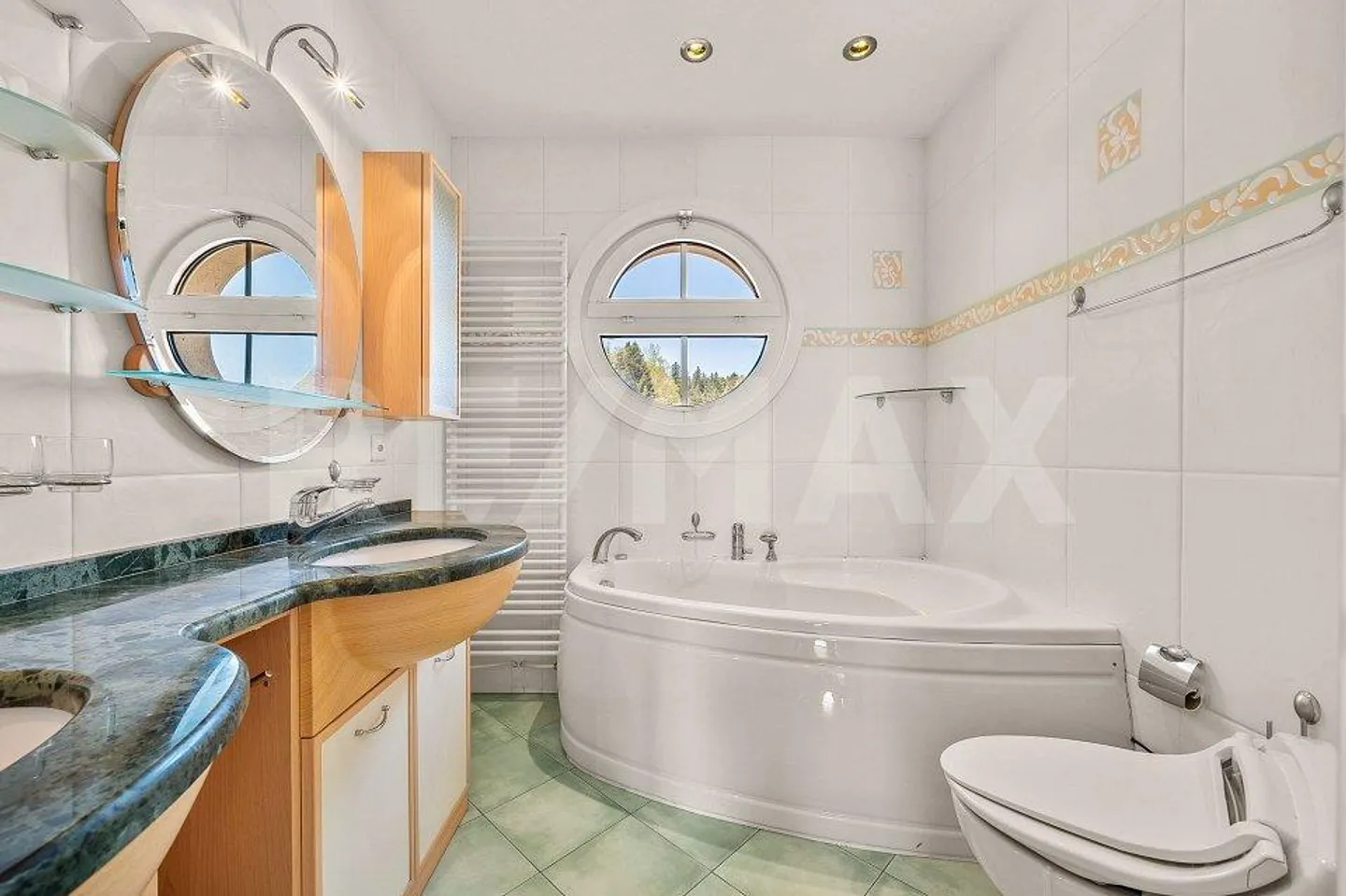 Près de 400 m² pour vivre, recevoir et créer - Photo 11 of 13