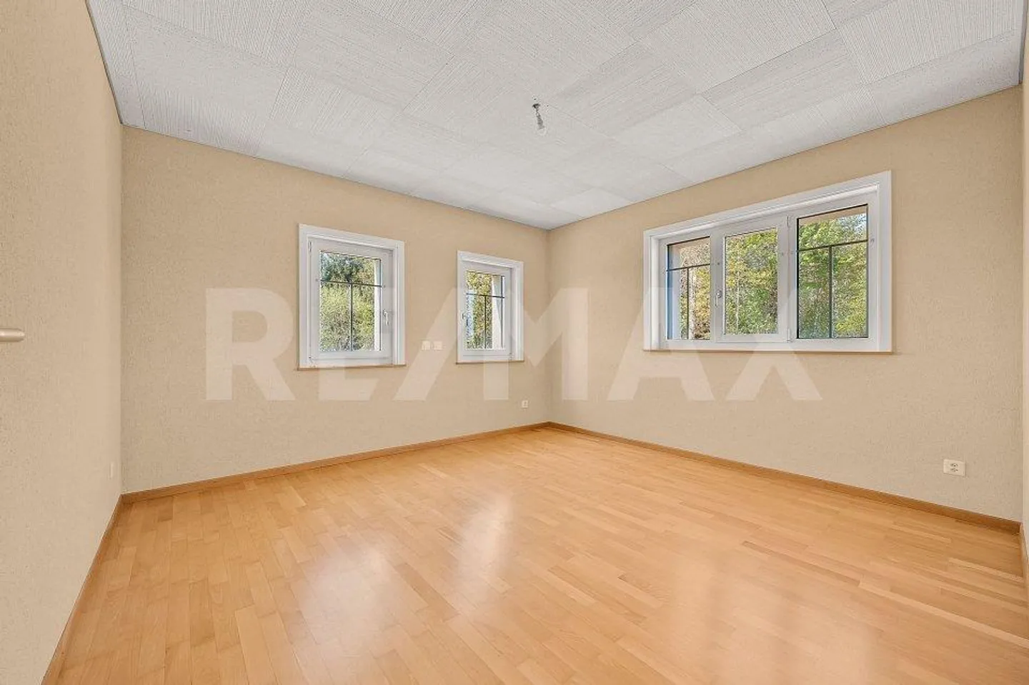 Près de 400 m² pour vivre, recevoir et créer - Photo 12 of 13