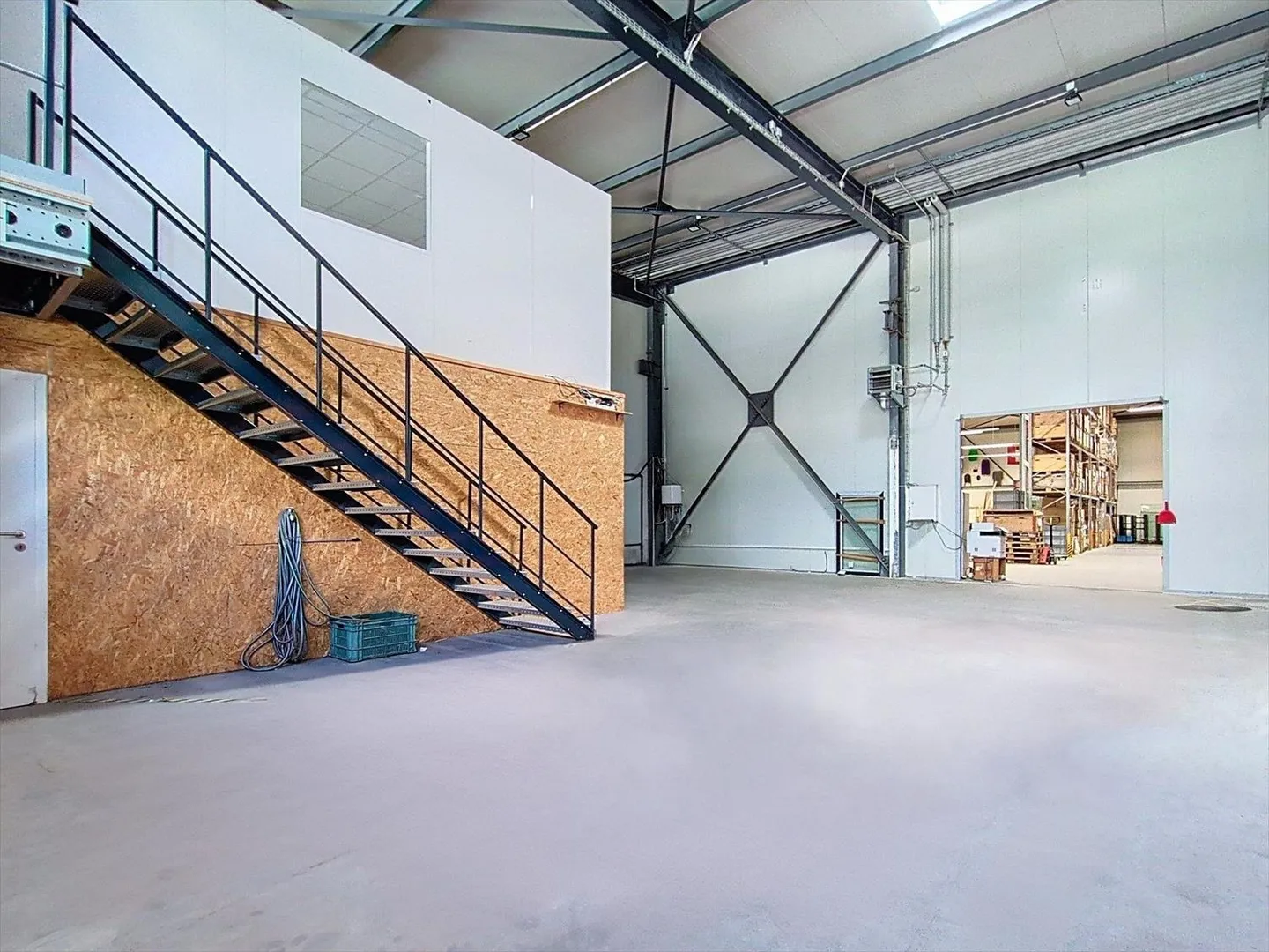 Sion, several commercial spaces with freight elevator for rent - Photo 6 of 8