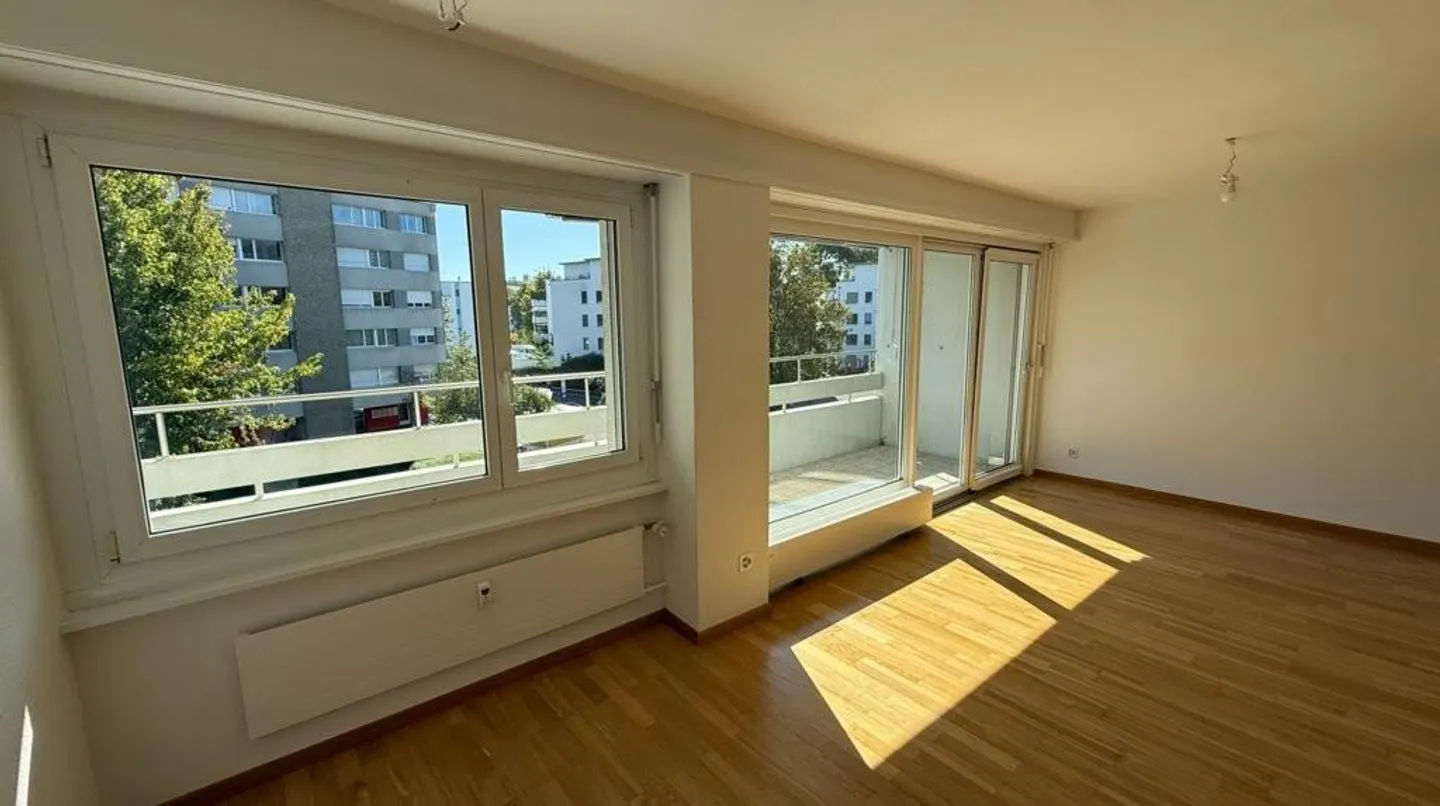 3 1/2-room apartment, 2nd floor middle - Photo 2 of 11