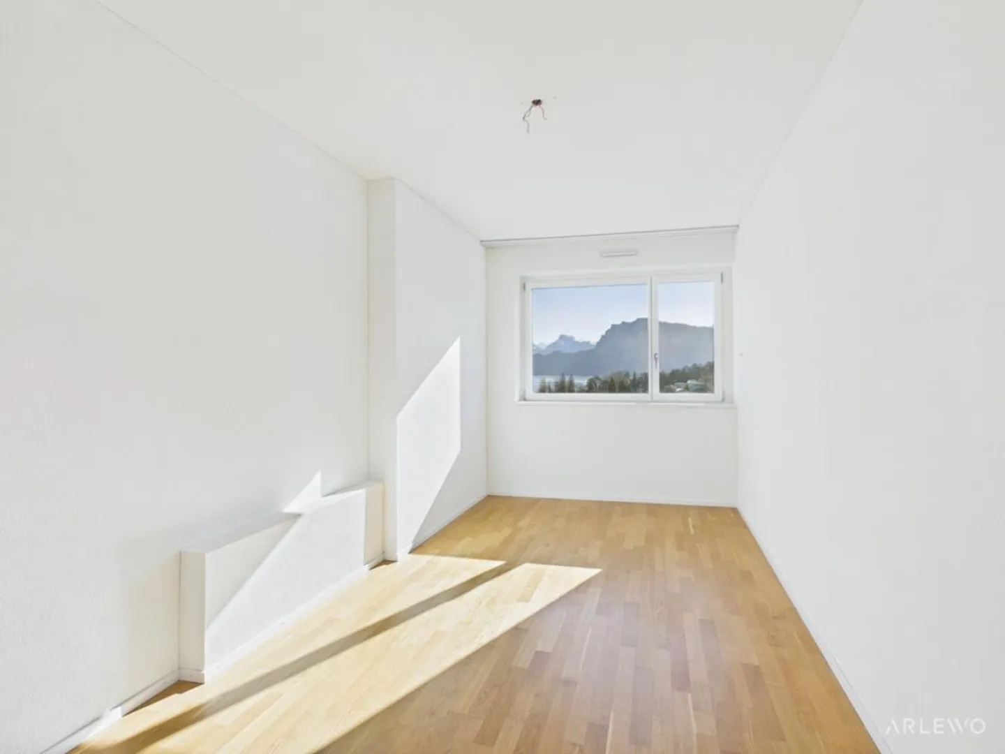 Wohnen mit Sicht auf den See und die Berge - Foto 8 di 12