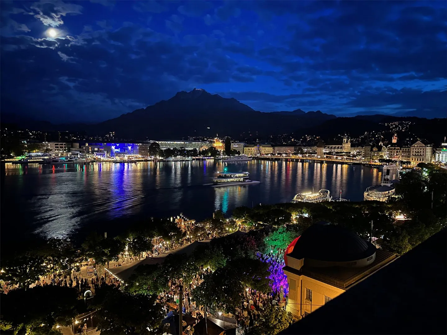 Appartement avec vue spectaculaire - Photo 2 sur 13