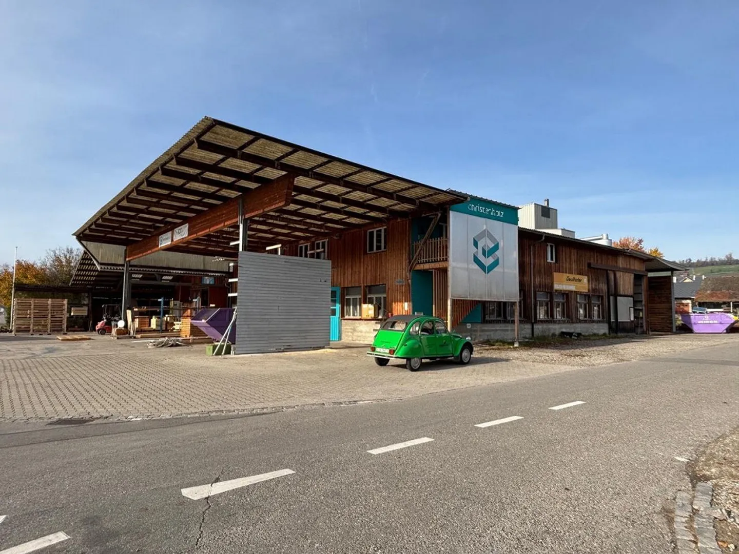 Vielseitige Gewerbefläche - Foto 1 von 10