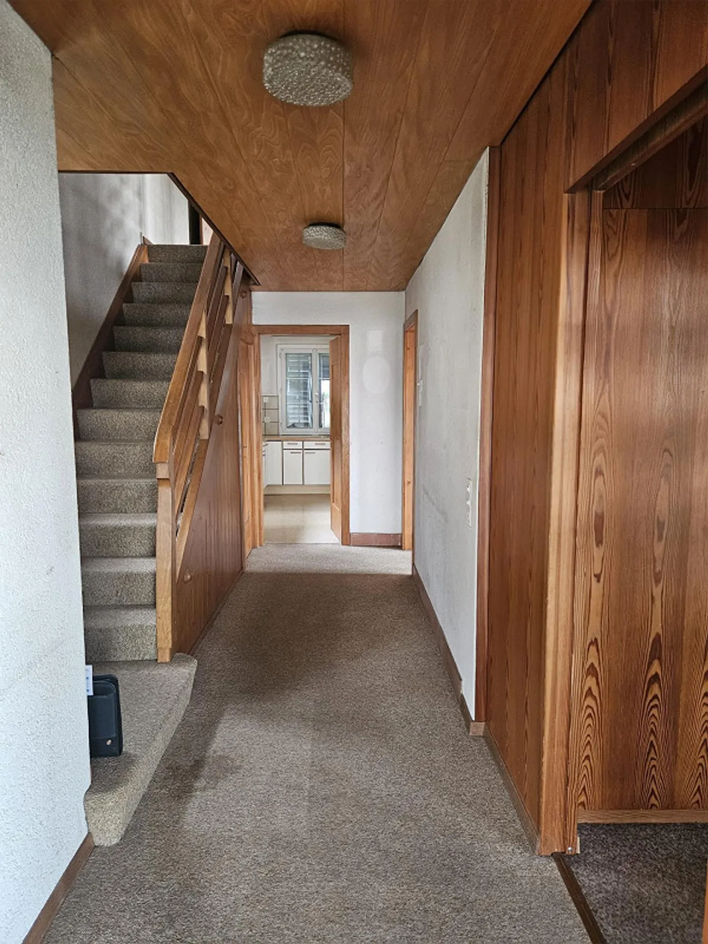 7 1/2 Zimmer Einfamilienhaus "1.5 Jahr befristet" - Photo 2 of 27