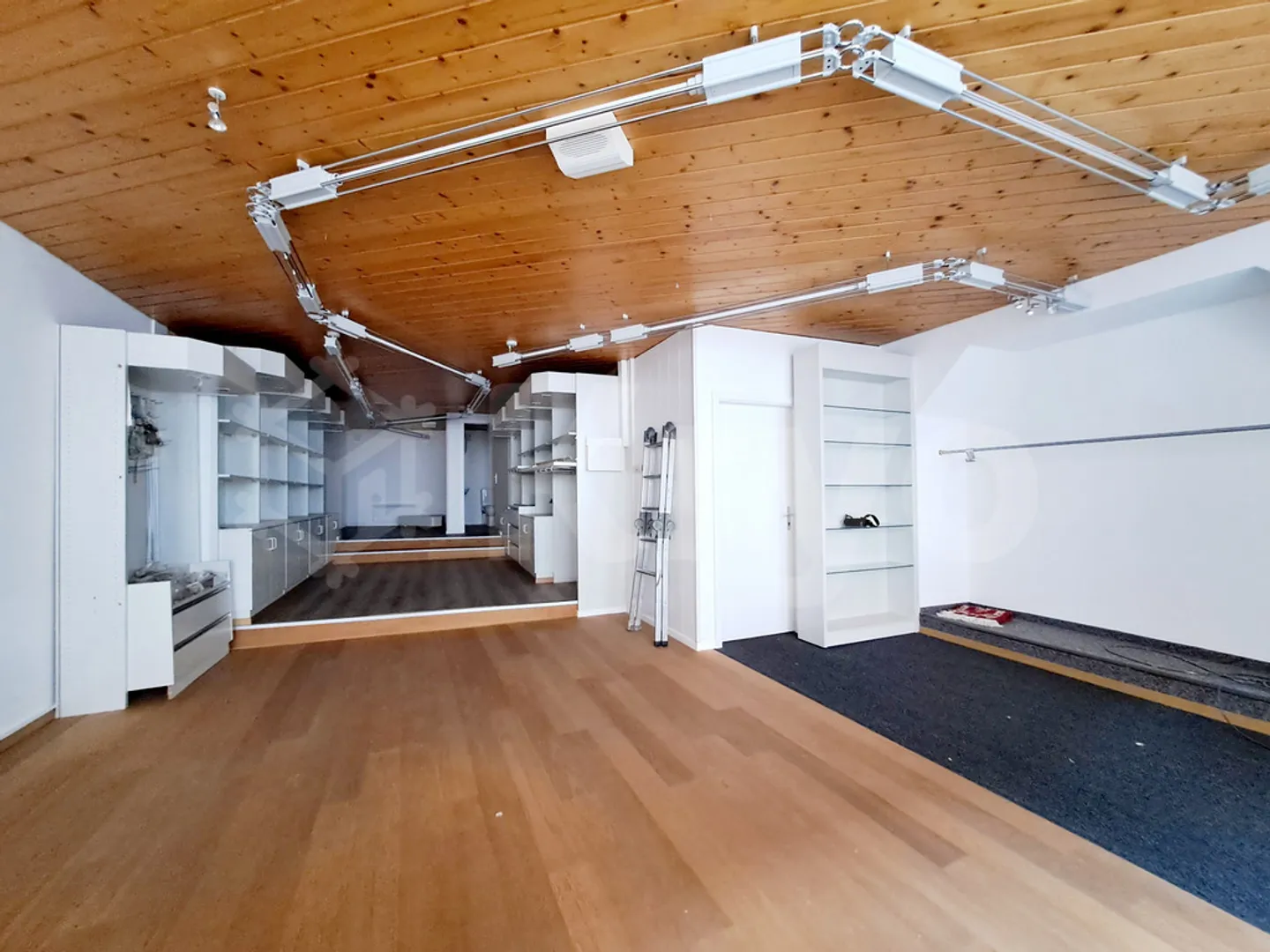 CENTRALE 18, Commercial space in the city center - Photo 2 of 6