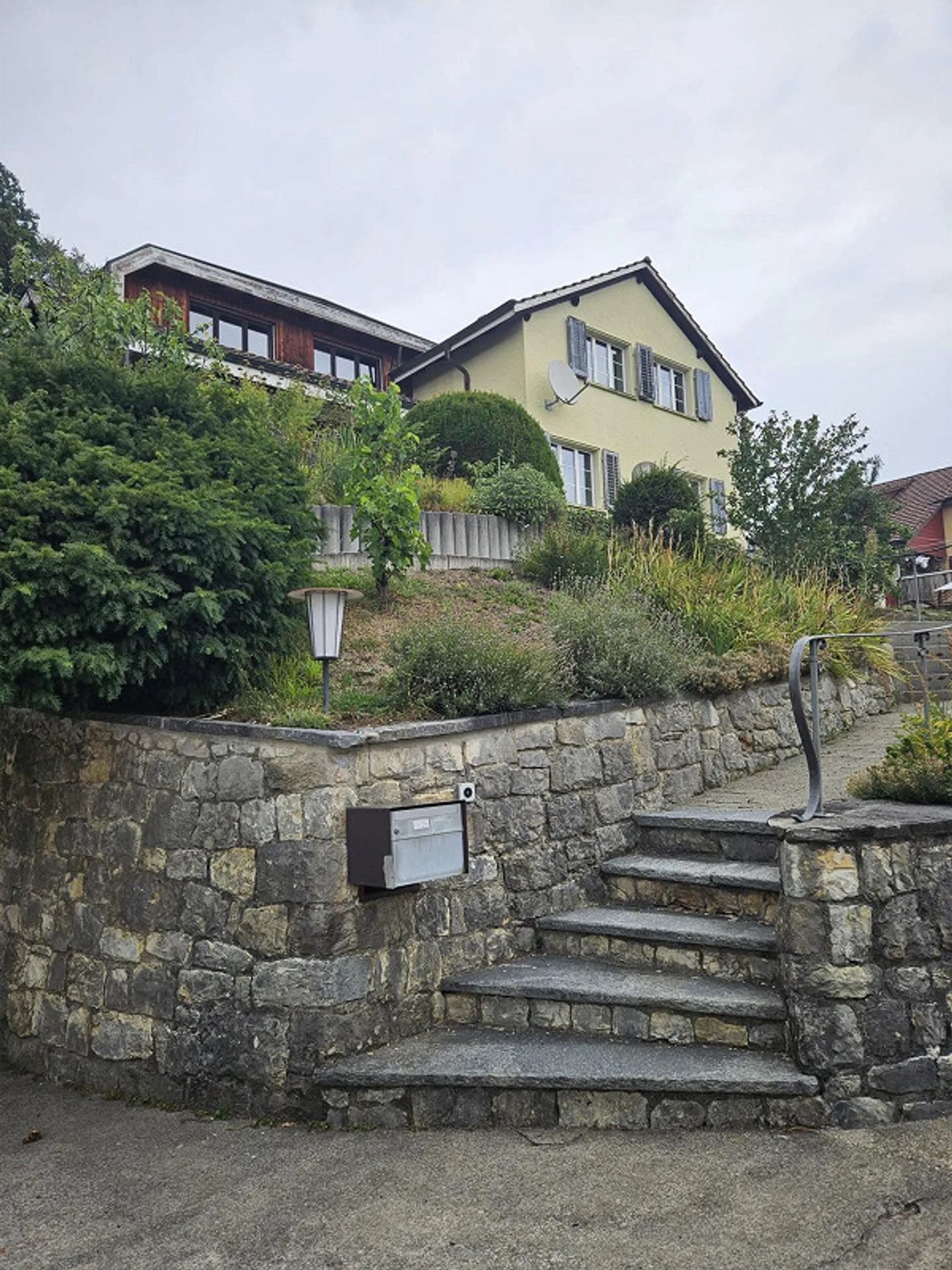 7 1/2 Zimmer Einfamilienhaus "1.5 Jahr befristet" - Photo 12 of 27