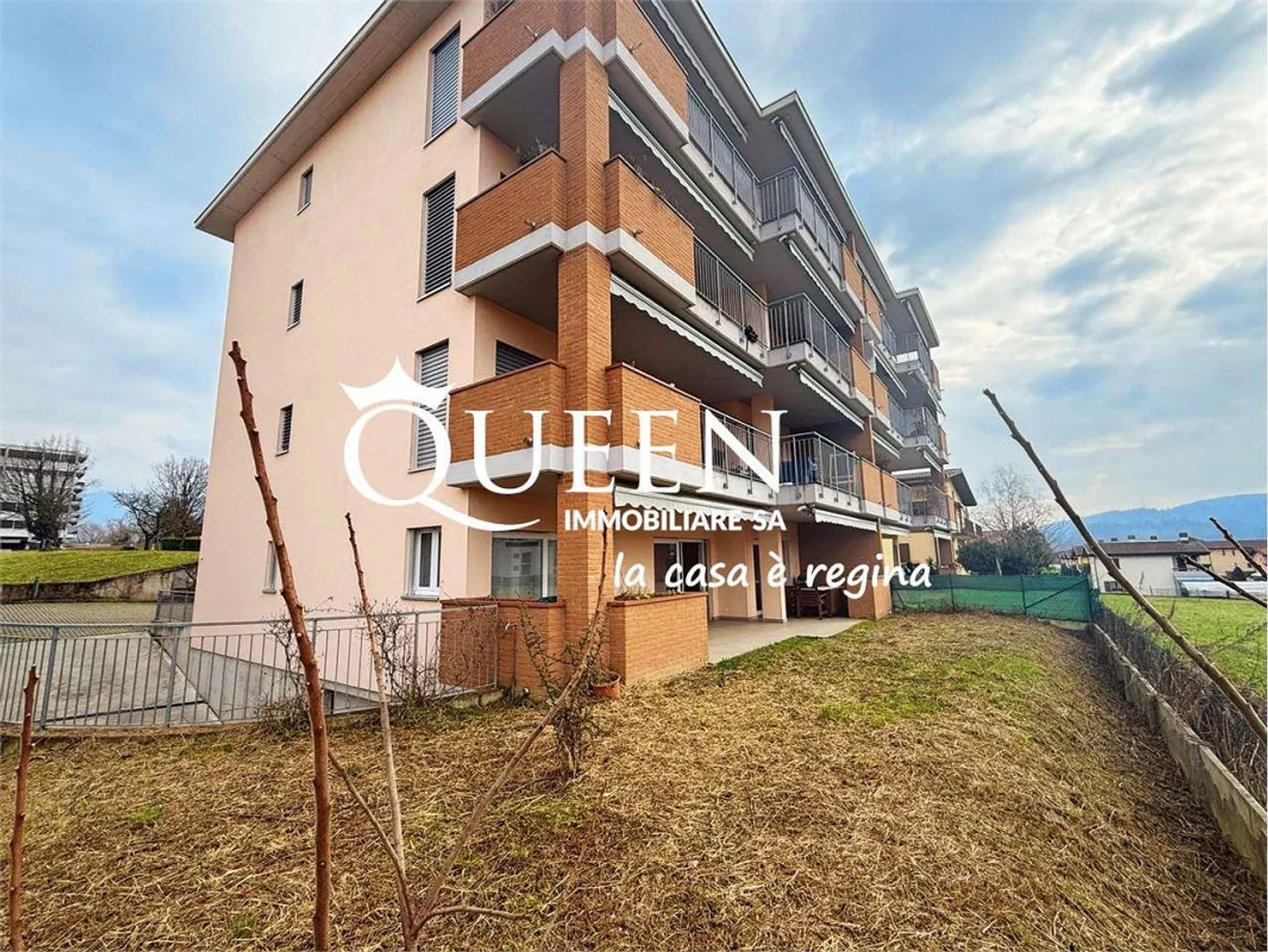 Stabio : appartement moderne 4.5 pièces, 138 m². avec jardin, dans la zone - Photo 1 sur 13