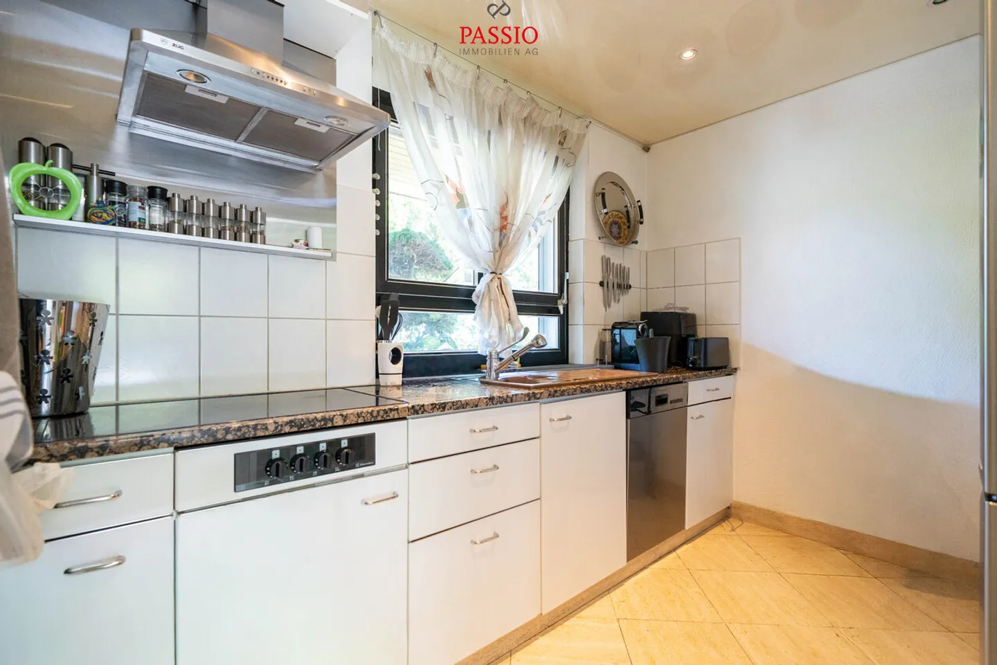 Unica casa a schiera di 6,5 stanze con grande giardino - Foto 3 di 18