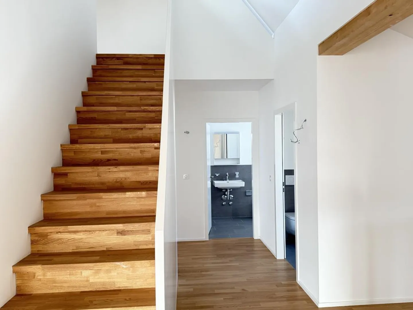 Exclusive Maisonette Loft - Living at the Highest Level - Photo 9 of 12