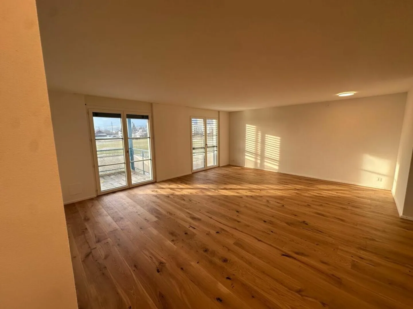 Bienvenue dans votre nouveau chez-vous - rénové avec style en périphérie verte de Solothurn - Photo 4 sur 10