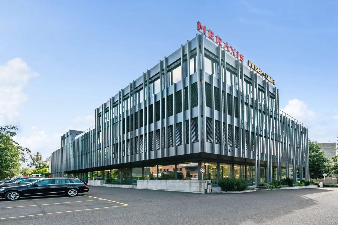 Spazio ufficio moderno e luminoso a Steinhausen - pronto per essere occupato immediatamente - Foto 1 di 9