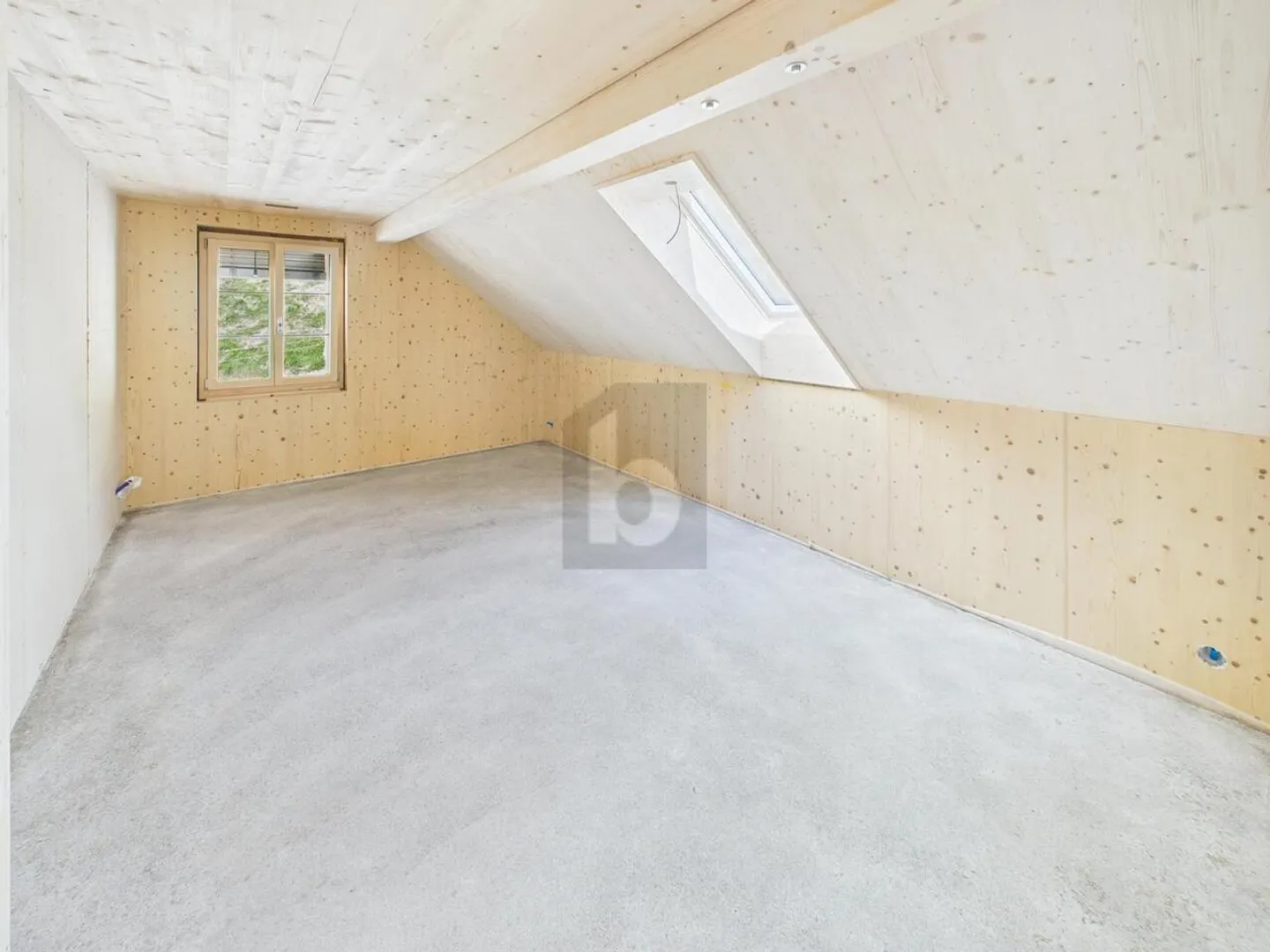 Modern Eco-Friendly Loft - Photo 4 of 6