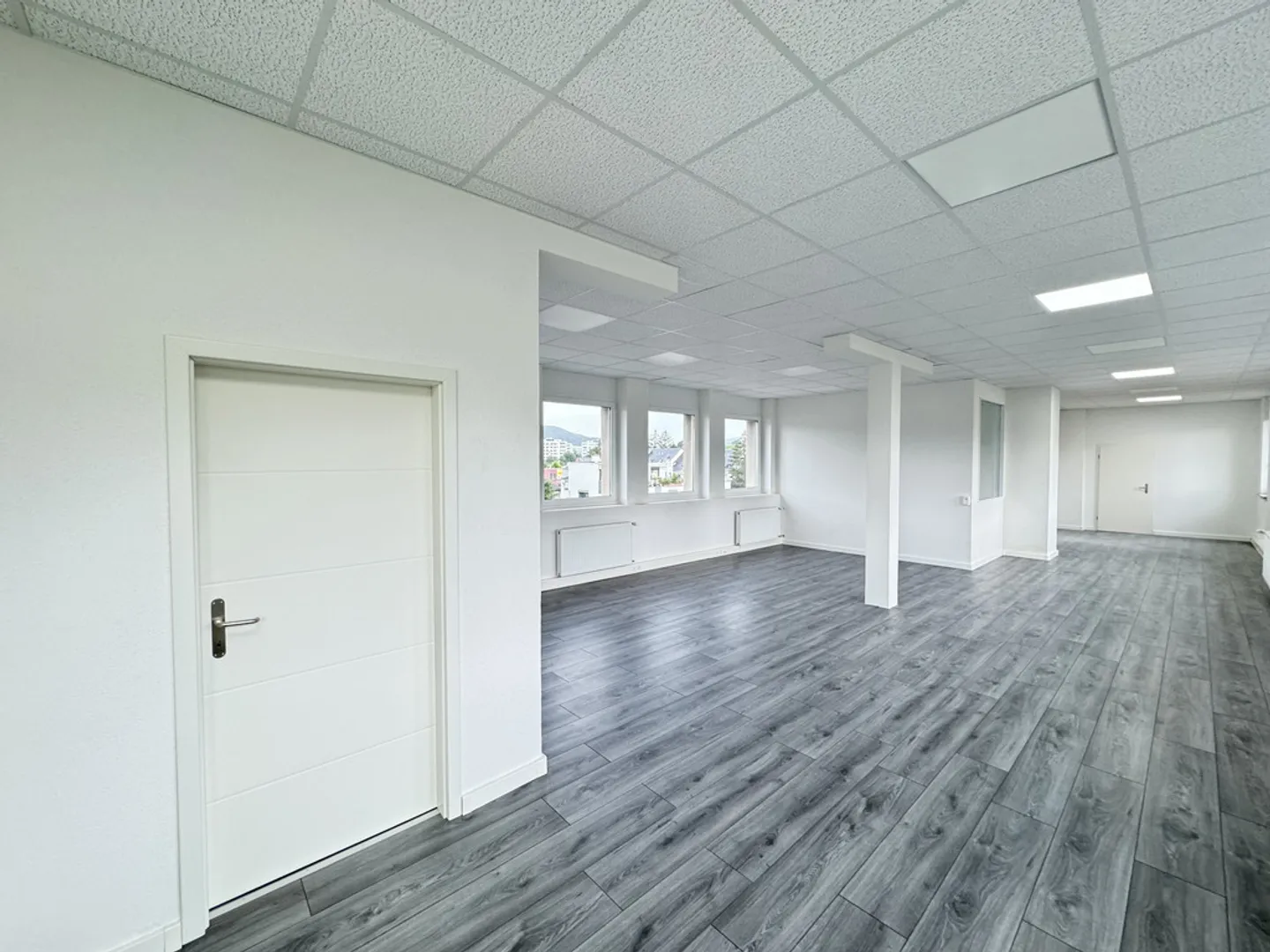 Office - Photo 2 of 8