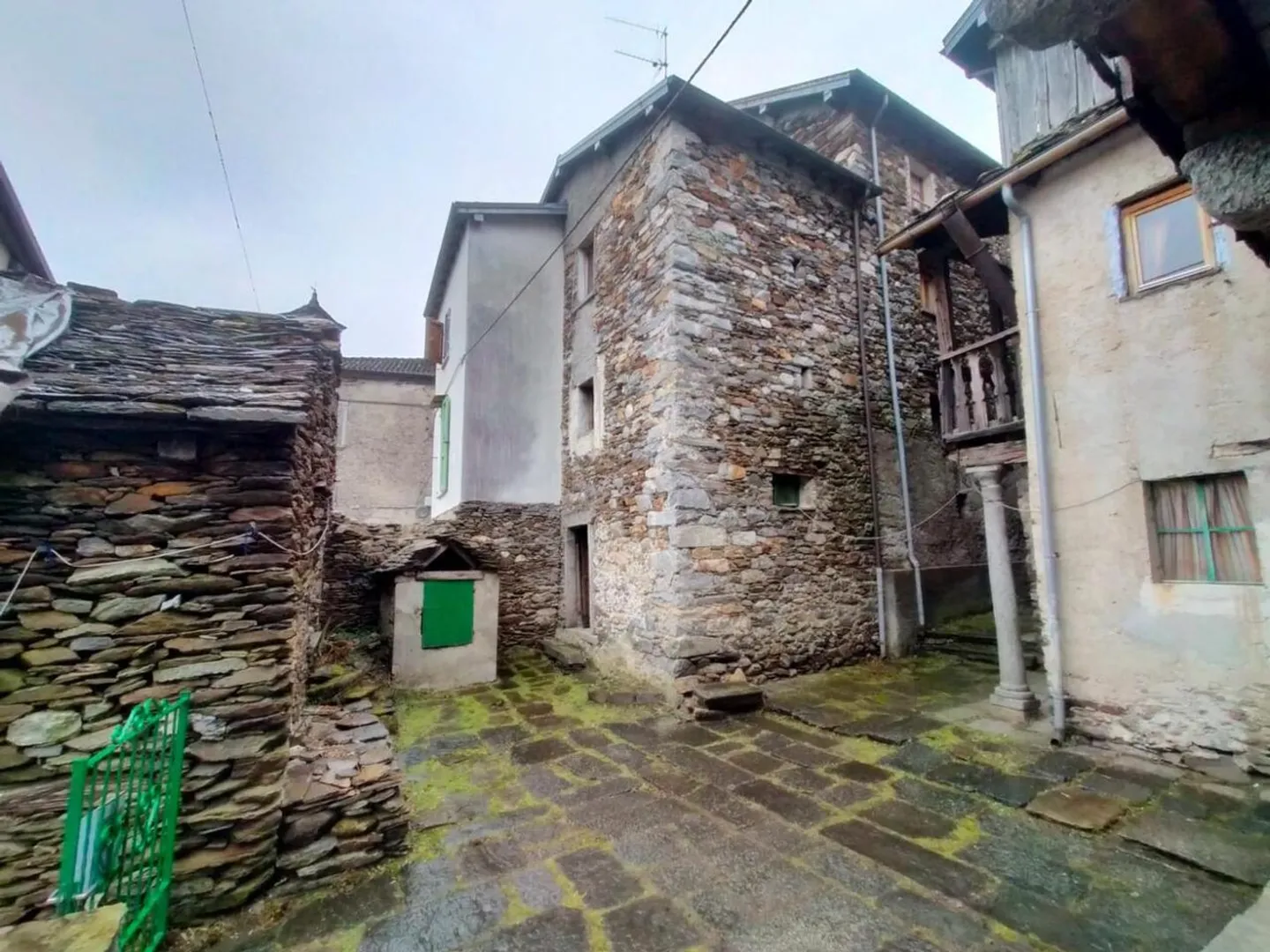 casa di 3 1/2 locali in Italia - Foto 2 di 13