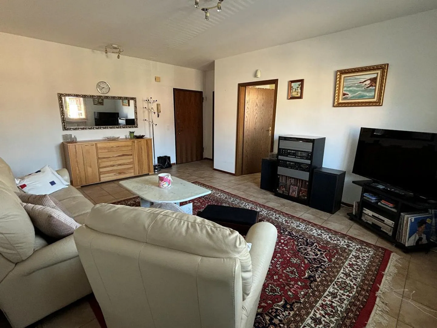 Spacious 3.5 rooms with communal garden and in a strategic position - Photo 4 of 14