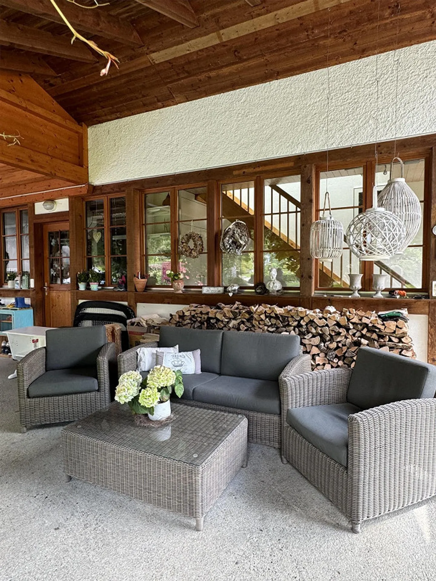 Appartement en duplex fraîchement rénové - Photo 1 sur 10