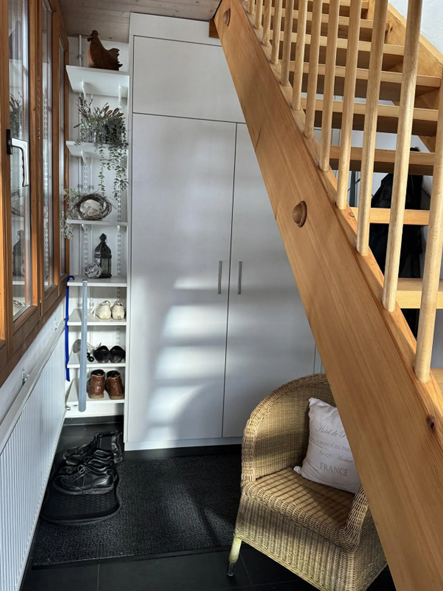 Appartement en duplex fraîchement rénové - Photo 2 sur 10