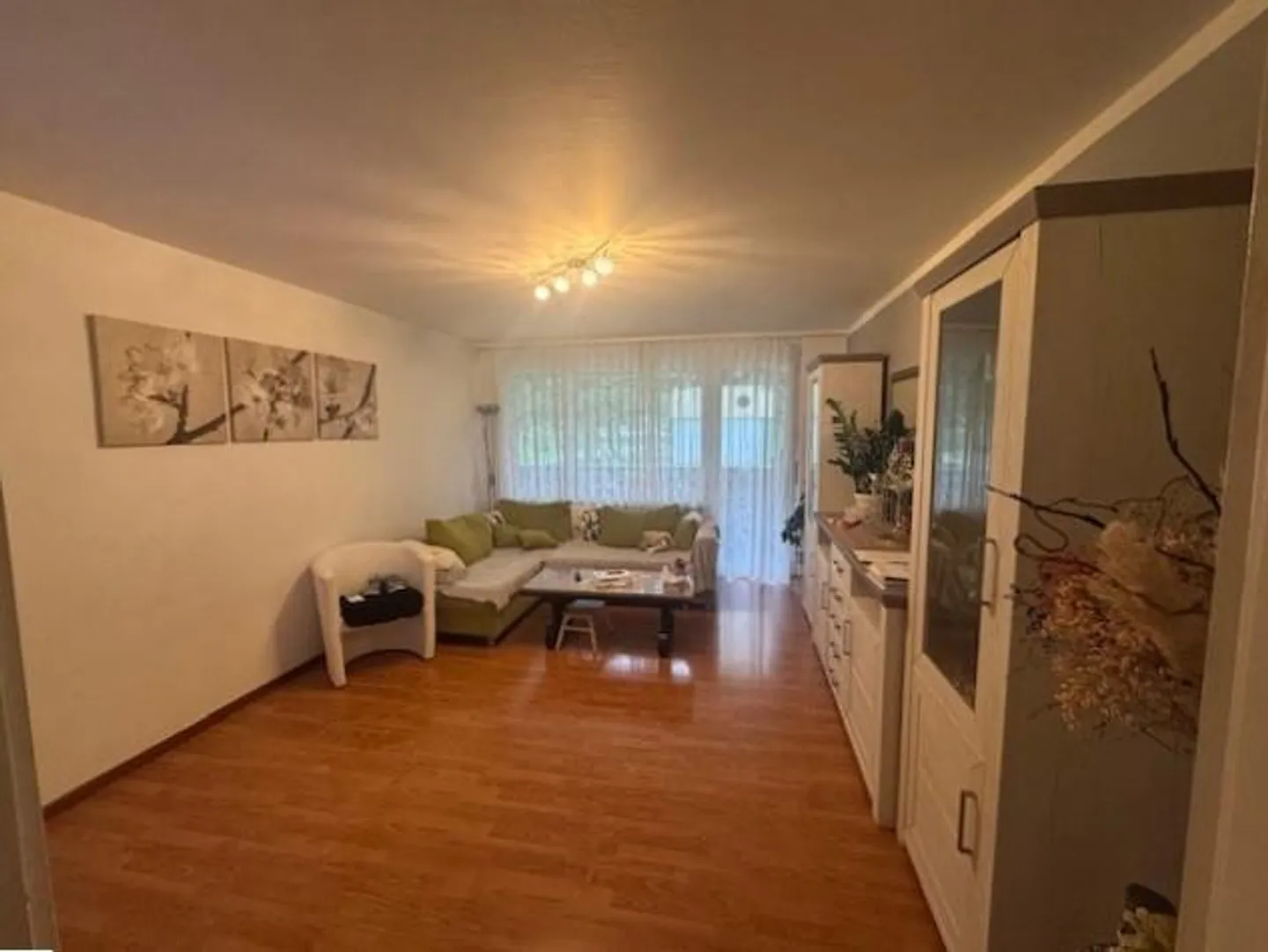 Appartamento 4 locali modernizzato in posizione tranquilla ora in affitto! - Foto 2 di 9