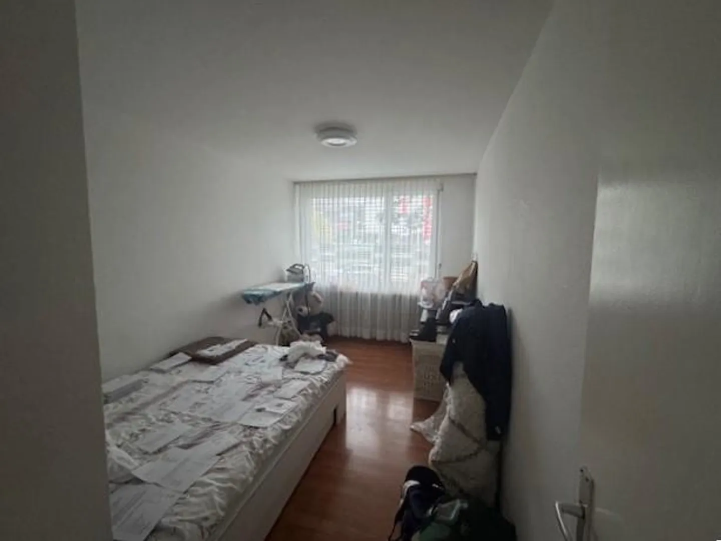 Appartamento 4 locali modernizzato in posizione tranquilla ora in affitto! - Foto 5 di 9