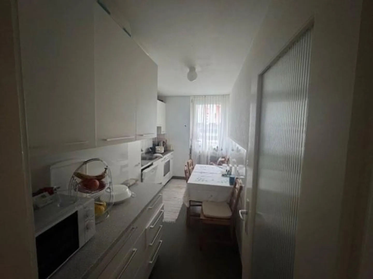 Appartamento 4 locali modernizzato in posizione tranquilla ora in affitto! - Foto 6 di 9