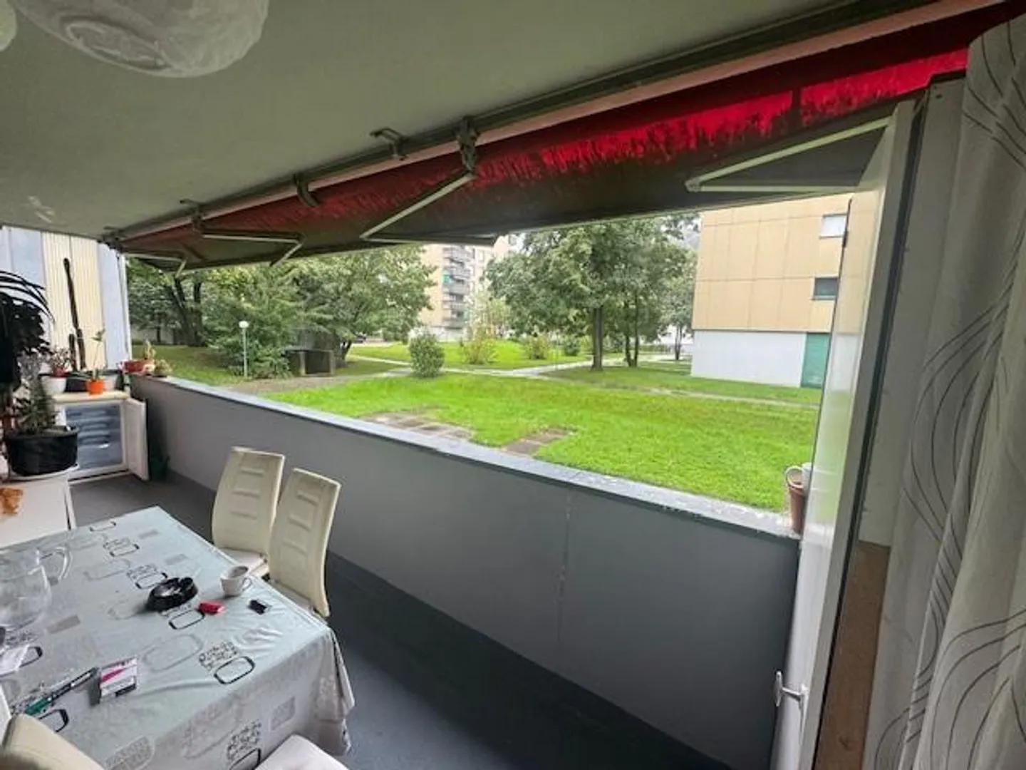 Appartamento 4 locali modernizzato in posizione tranquilla ora in affitto! - Foto 8 di 9