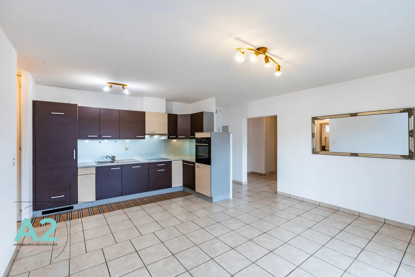 Spacious 3.5-room garden-level apartment - Photo 2 of 12