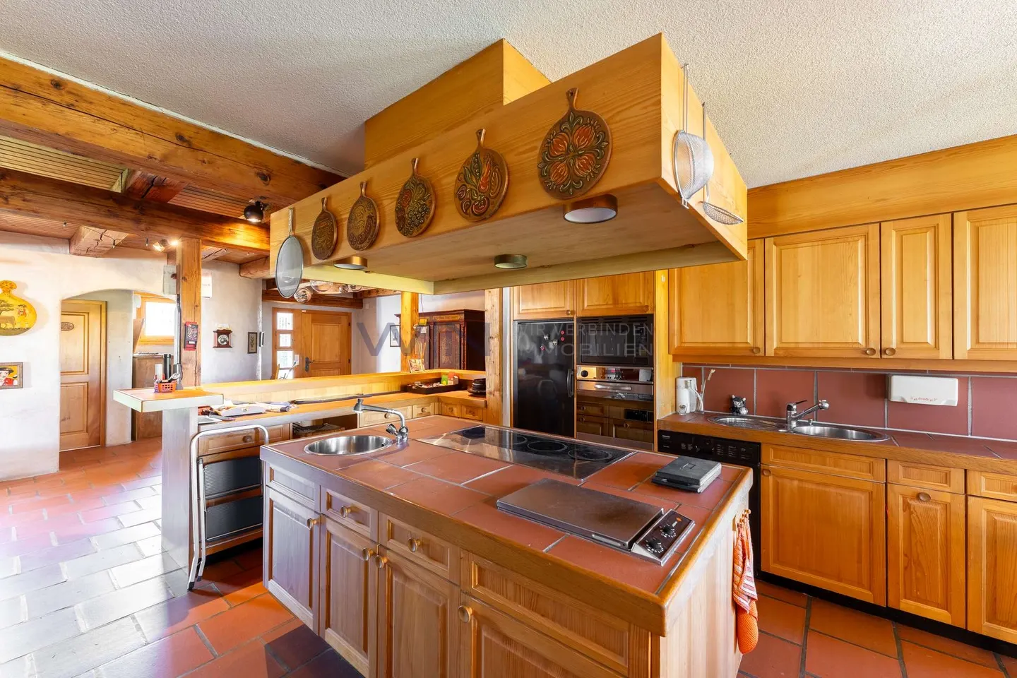 Charming Swiss Chalet Retreat - Photo 8 of 12