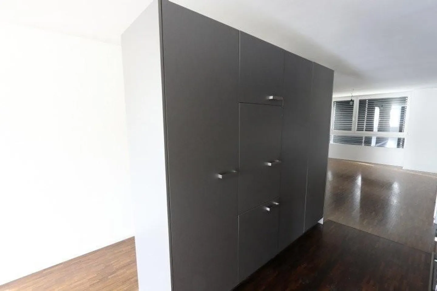 Modernes Apartment in Biel - Foto 4 von 11