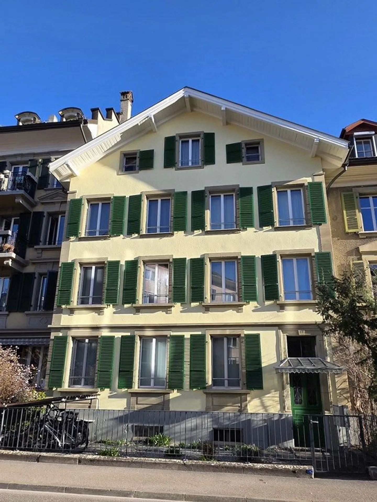Appartamento attico 2.5 stanze centrale e accogliente con balcone - Foto 1 di 7