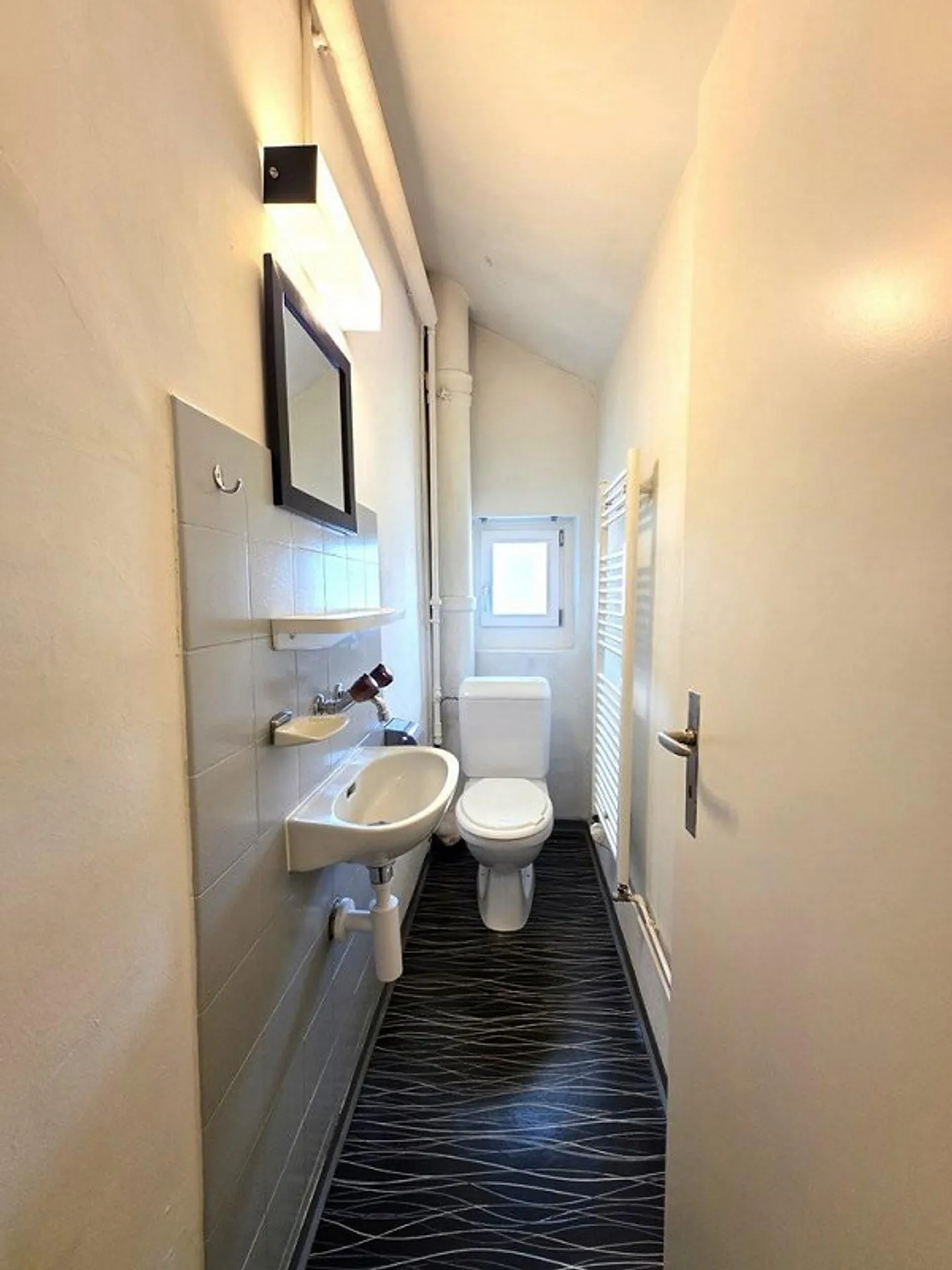 Appartamento attico 2.5 stanze centrale e accogliente con balcone - Foto 6 di 7