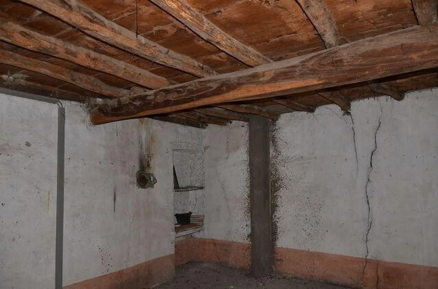 Charming Renovation Project House - Photo 6 of 13