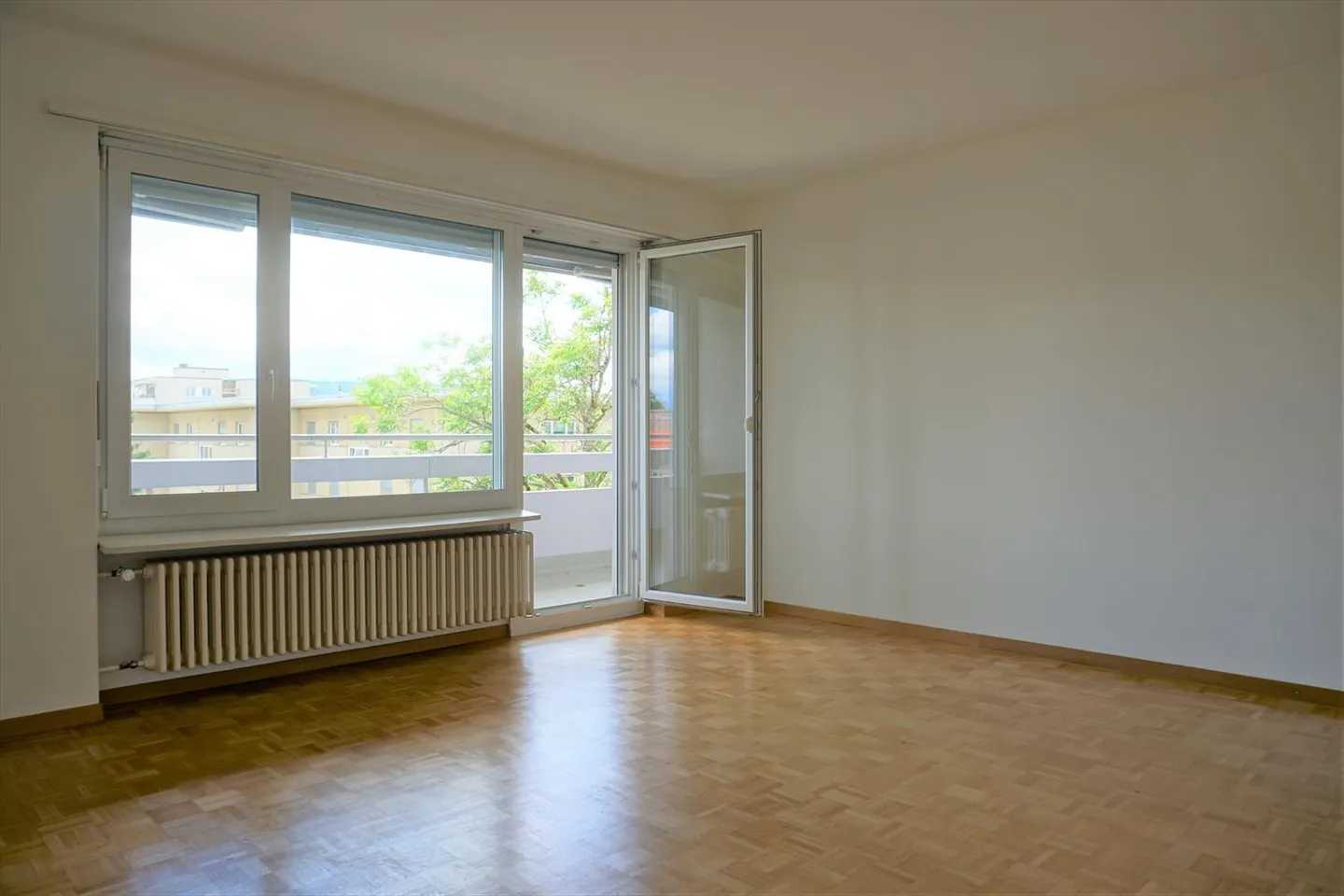 Charmante appartement de 3.0 pièces dans un endroit calme ! Louez sans dépôt ! - Photo 3 sur 5